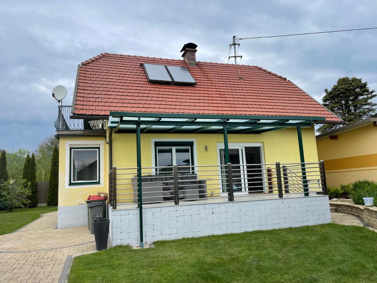Apartment Schlossbergblick Griffen Esterno foto